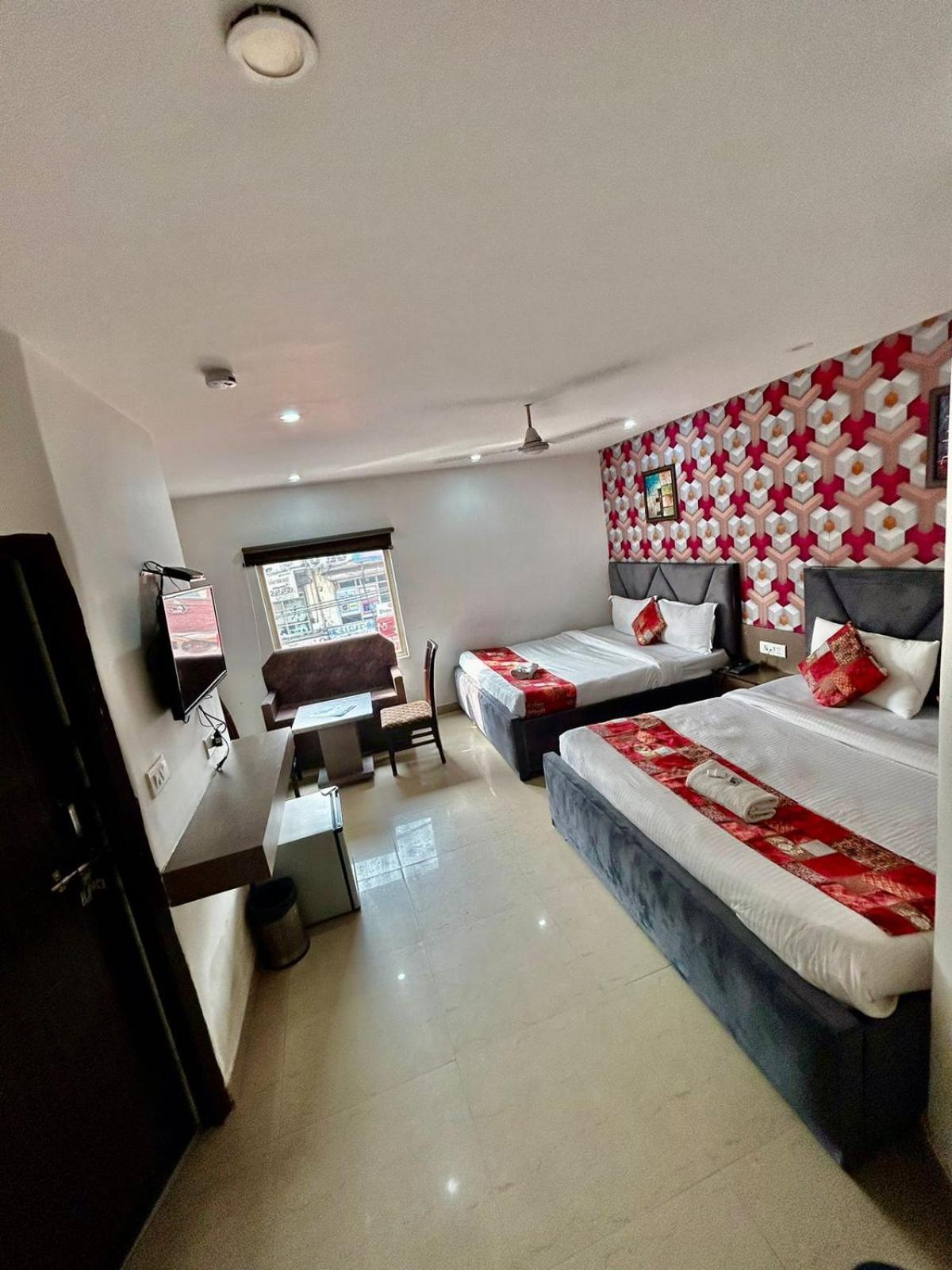 Hotel Kelvish Free Airport Pickup Neu-Delhi Exterior foto